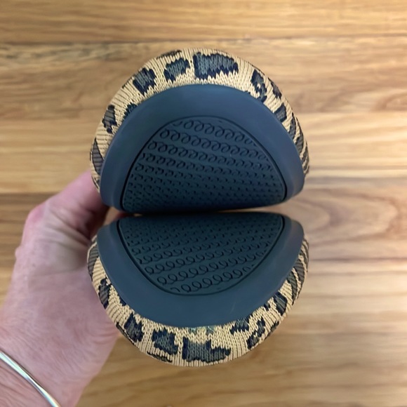 ROTHYS Spotted Leopard Loafers Women’s 9.5 - Picture 7 of 9